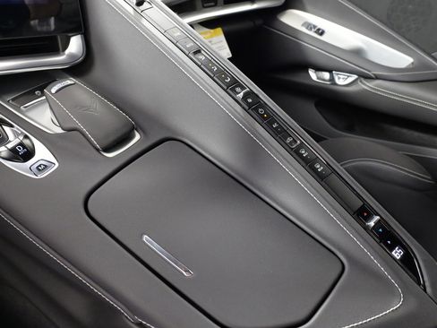 Used 2022 Chevrolet Corvette Stingray Coupe w/ 1LT image 46