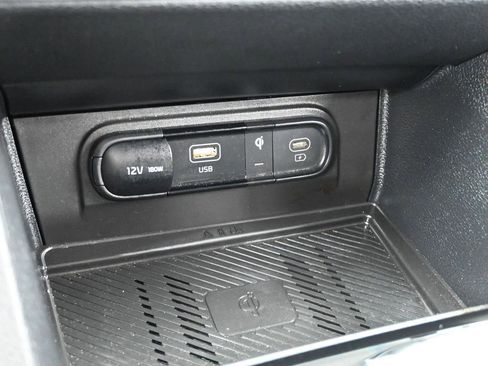 Used 2025 Kia Sportage EX image 25