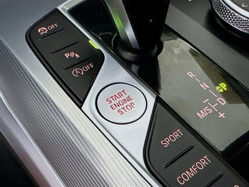 Used 2022 BMW 330i Sedan w/ Premium Package 2 image 20