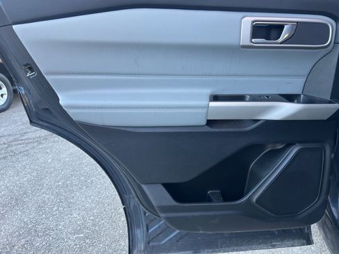 Used 2022 Ford Explorer XLT w/ Equipment Group 202A image 16