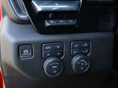 Used 2024 Chevrolet Silverado 2500 LTZ w/ LTZ Plus Package image 31