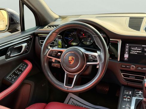 Used 2020 Porsche Macan AWD/4WD image 30