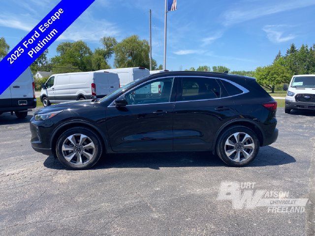 Used 2025 Ford Escape Platinum AWD/4WD image 3
