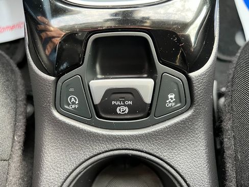 Used 2021 Jeep Compass Limited image 32