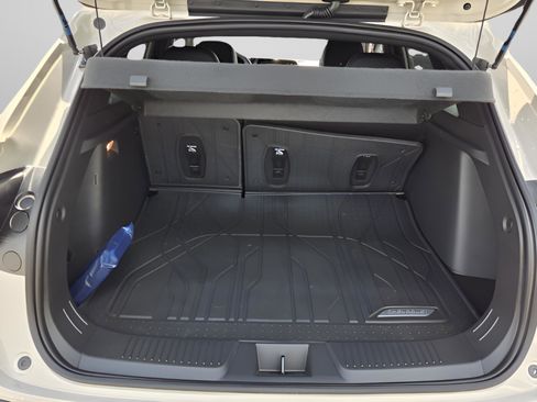 New 2026 Chevrolet Trax RS w/ Driver Confidence Package FWD image 14