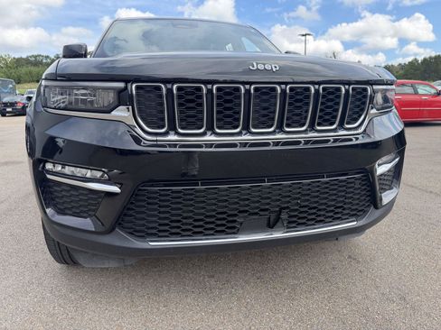 Certified 2023 Jeep Grand Cherokee Limited w/ Trailer Tow Package AWD/4WD image 24