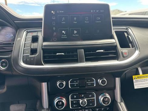 Used 2023 GMC Yukon XL SLT image 32