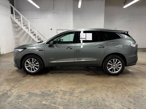 Used 2024 Buick Enclave Avenir w/ Avenir Technology Package AWD/4WD image 3