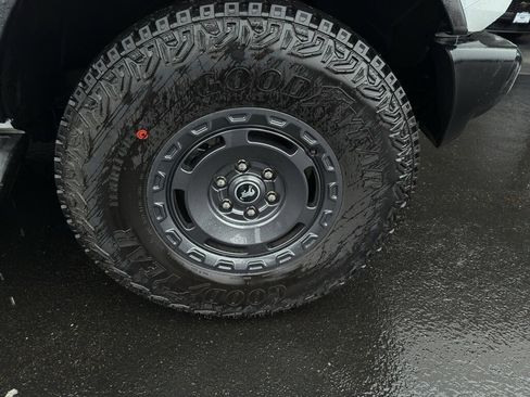 New 2025 Ford Bronco Outer Banks w/ Sasquatch Package image 11