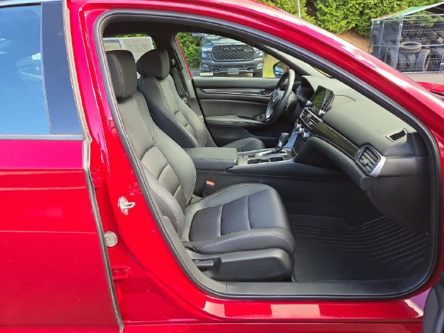 Used 2018 Honda Accord Sport image 14