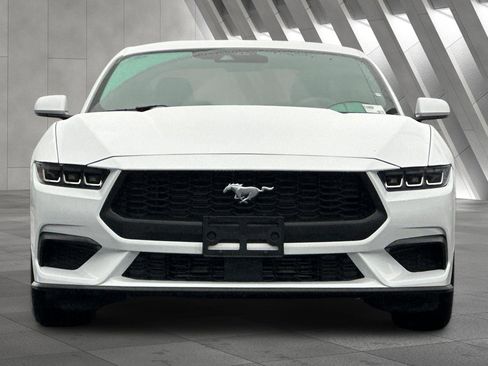 Used 2024 Ford Mustang Coupe image 9