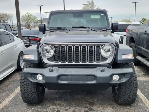 Used 2024 Jeep Wrangler Sport S image 2