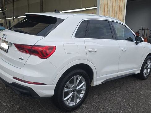 Used 2023 Audi Q3 2.0T Premium w/ Convenience Package image 4