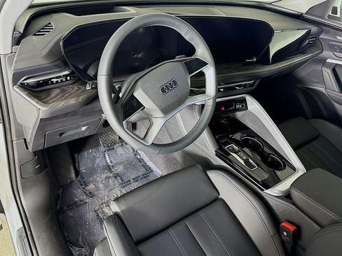 New 2025 Audi Q5 Premium Plus AWD/4WD image 9