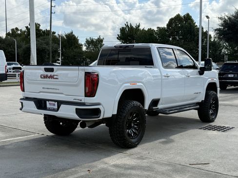 Used 2020 GMC Sierra 2500 AT4 w/ Technology Package AWD/4WD image 5