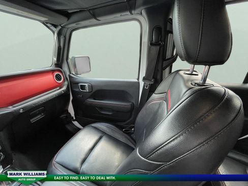 Used 2020 Jeep Wrangler Unlimited Rubicon AWD/4WD image 28