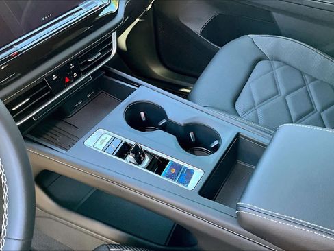 New 2026 Volkswagen Atlas Cross Sport SE image 7