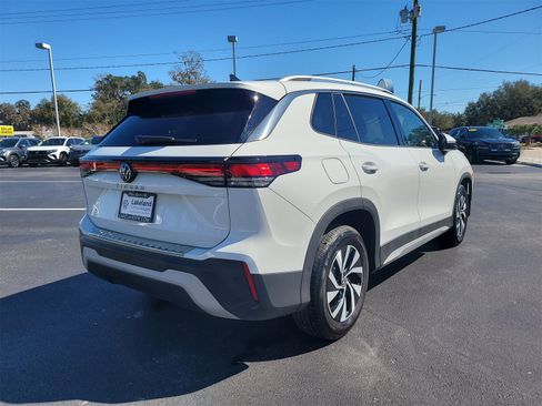 Used 2025 Volkswagen Tiguan S image 6