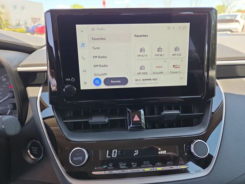 Certified 2025 Toyota Corolla LE w/ LE Premium Package FWD image 18