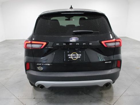 Used 2025 Ford Escape Active AWD/4WD image 8