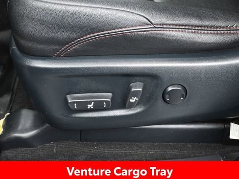 Certified 2021 Toyota 4Runner Venture w/ Moonroof Package AWD/4WD image 23