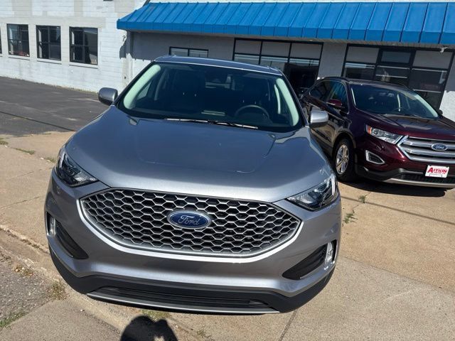 Used 2023 Ford Edge SEL w/ Convenience Package AWD/4WD image 2