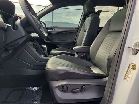 Used 2023 Volkswagen Tiguan SE R-Line image 19