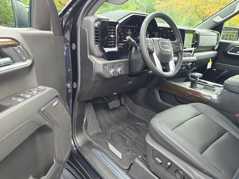 New 2026 GMC Sierra 1500 Elevation w/ Elevation Premium Package image 4
