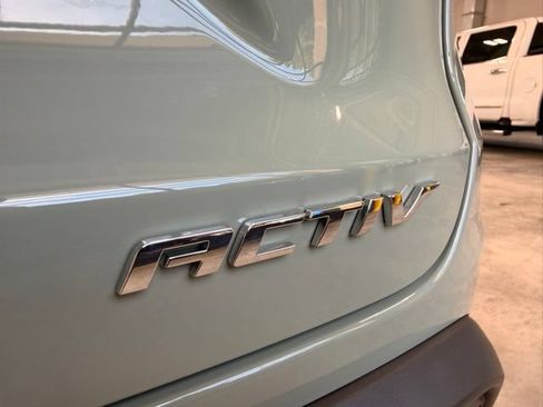 Used 2025 Chevrolet Trax ACTIV w/ Driver Confidence Package FWD image 14