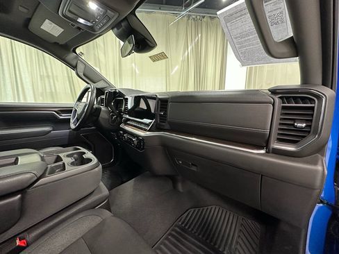 Used 2025 Chevrolet Silverado 1500 LT image 21
