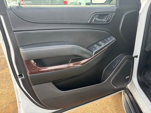 Used 2019 GMC Yukon XL SLT w/ Open Road Package RWD image 10