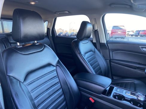 Used 2020 Ford Edge SEL image 21