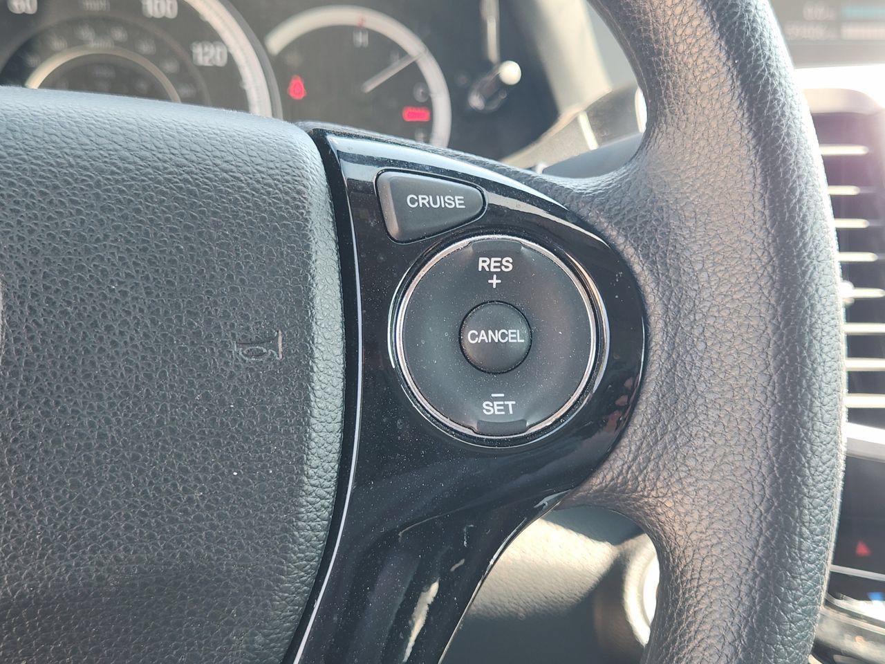 Used 2017 Honda Accord EX image 11