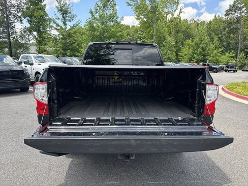 Used 2021 Nissan Titan SV w/ SV Convenience Package AWD/4WD image 21