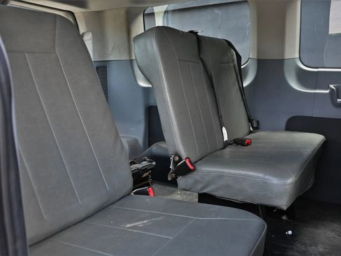 Used 2019 Ford Transit 150 XL RWD image 17