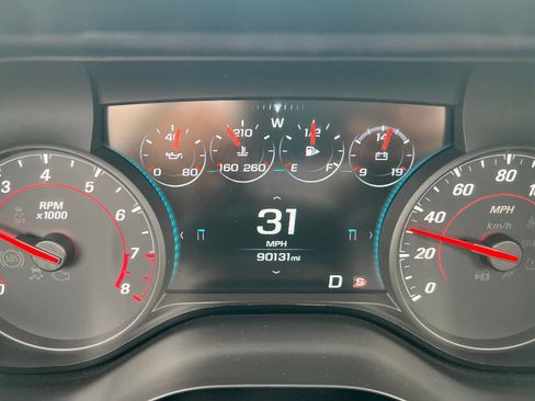 Used 2018 Chevrolet Camaro LT image 35