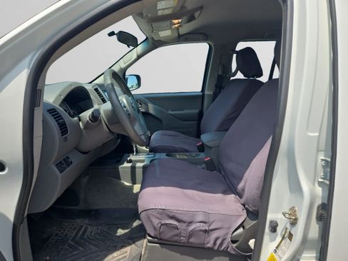 Used 2017 Nissan Frontier Desert Runner RWD image 9