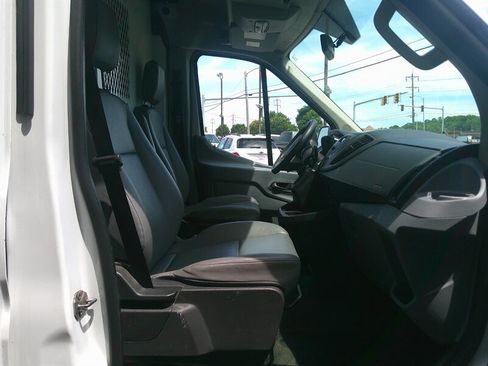 Used 2015 Ford Transit 250 130 Medium Roof RWD image 12