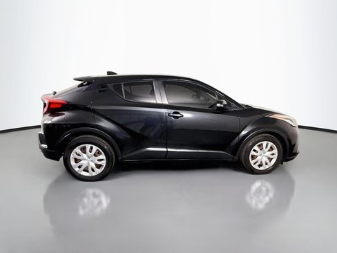 Used 2021 Toyota C-HR LE FWD image 11