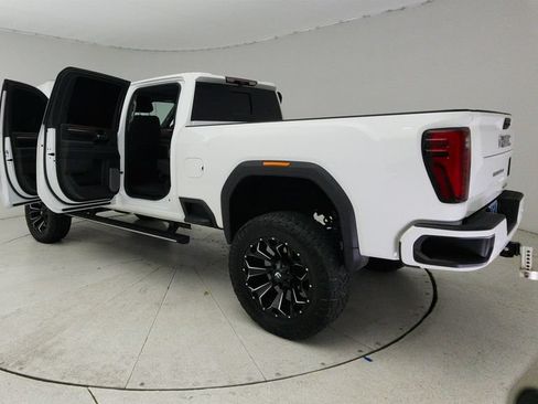 Used 2024 GMC Sierra 2500 Denali w/ Denali Reserve Package AWD/4WD image 11