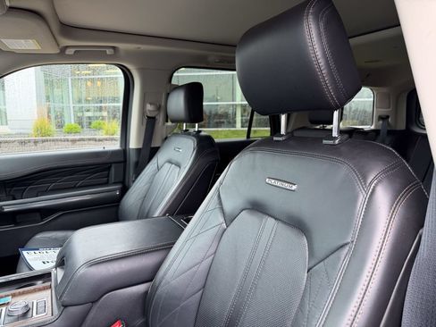 Used 2021 Ford Expedition Platinum AWD/4WD image 10