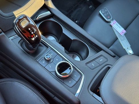 Certified 2025 Cadillac XT6 Premium Luxury image 34