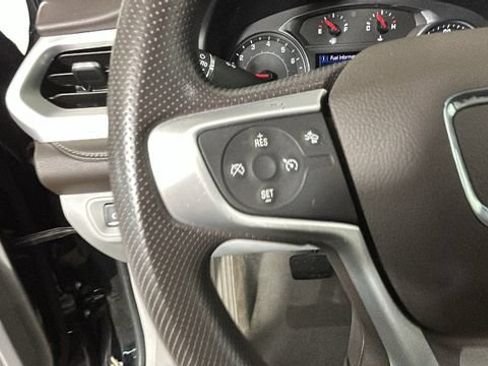 Used 2022 GMC Acadia SLE w/ LPO, Cargo Package AWD/4WD image 16