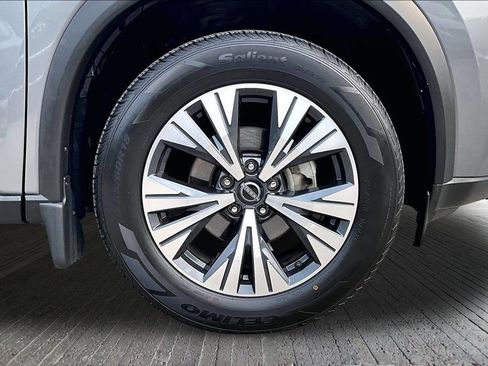 Used 2023 Nissan Rogue SV AWD/4WD image 10