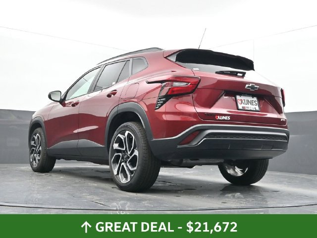 Used 2024 Chevrolet Trax RS w/ Sunroof Package FWD image 53