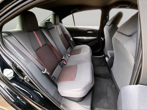 Used 2026 Toyota Corolla SE w/ SE Premium Package FWD image 18