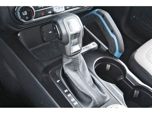 Used 2023 Ford Bronco Wildtrak image 25