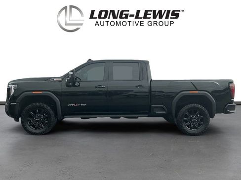 Used 2024 GMC Sierra 2500 AT4 w/ AT4 Premium Plus Package AWD/4WD image 2