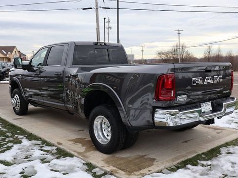 Used 2025 RAM 3500 Longhorn image 38