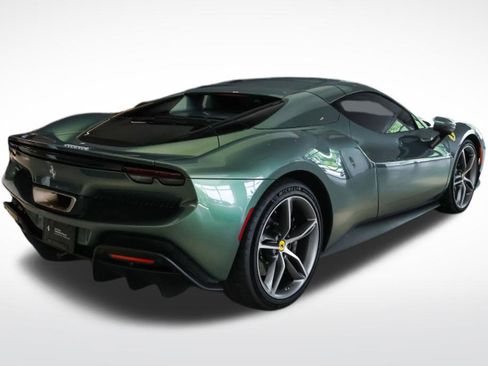 Used 2023 Ferrari 296 GTS RWD image 5